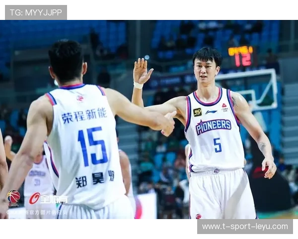 CBA辽宁内线盖帽后快攻完成漂亮得分