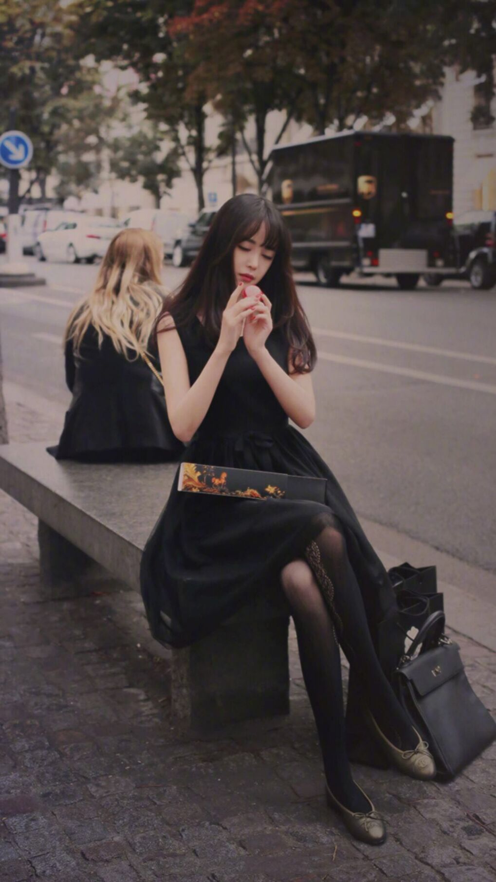 乐鱼体育app官网入口-维拉后场快速出球带动整体推进,维拉技巧