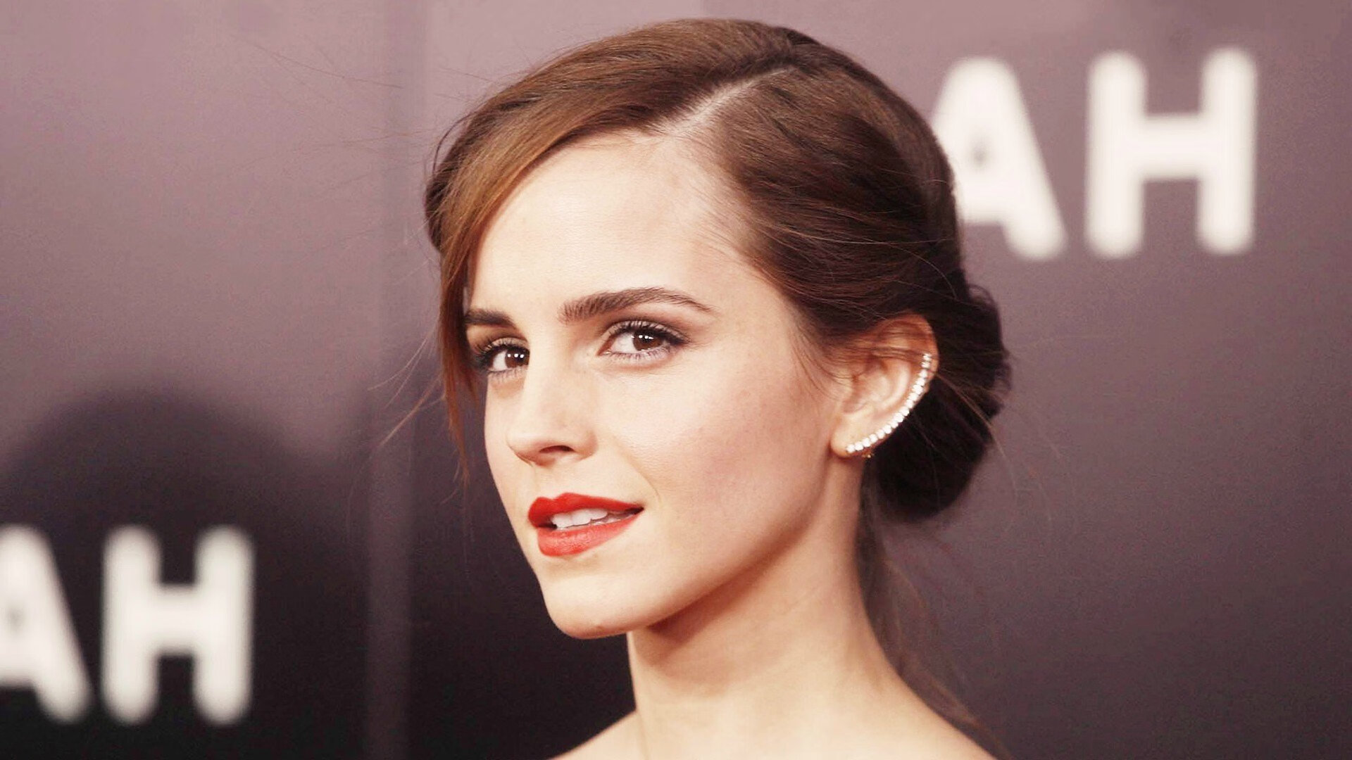 乐鱼体育在线网站-“亚戈·卡尔曼的精准控球与远程传球，助美洲狮队制霸世界赛场”