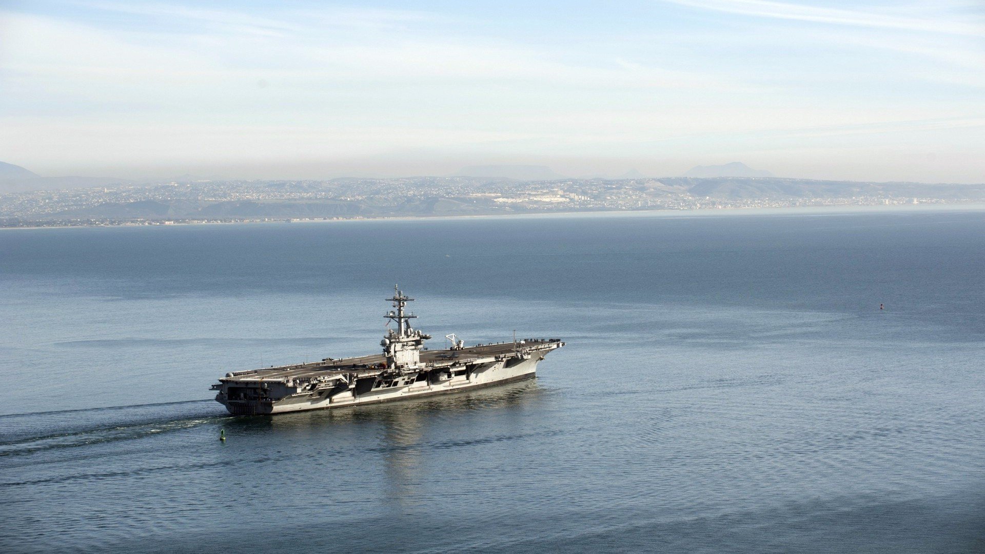 乐鱼官网优惠-库里与妻子录制家庭Vlog受热捧,库里和老婆亲密照